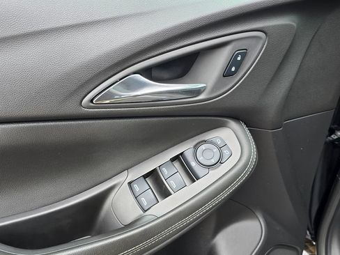 Used 2025 Buick Encore GX Preferred FWD image 21