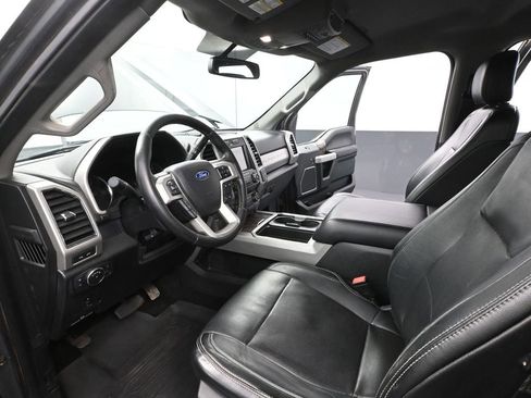 Used 2019 Ford F350 Lariat w/ Chrome Package image 23