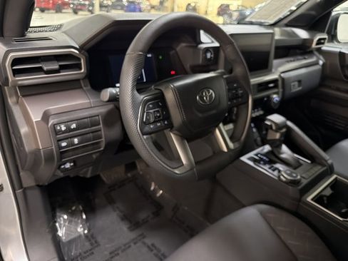 Used 2024 Toyota Tacoma SR5 AWD/4WD image 24