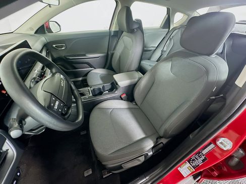 Used 2025 Kia K4 LXS image 13