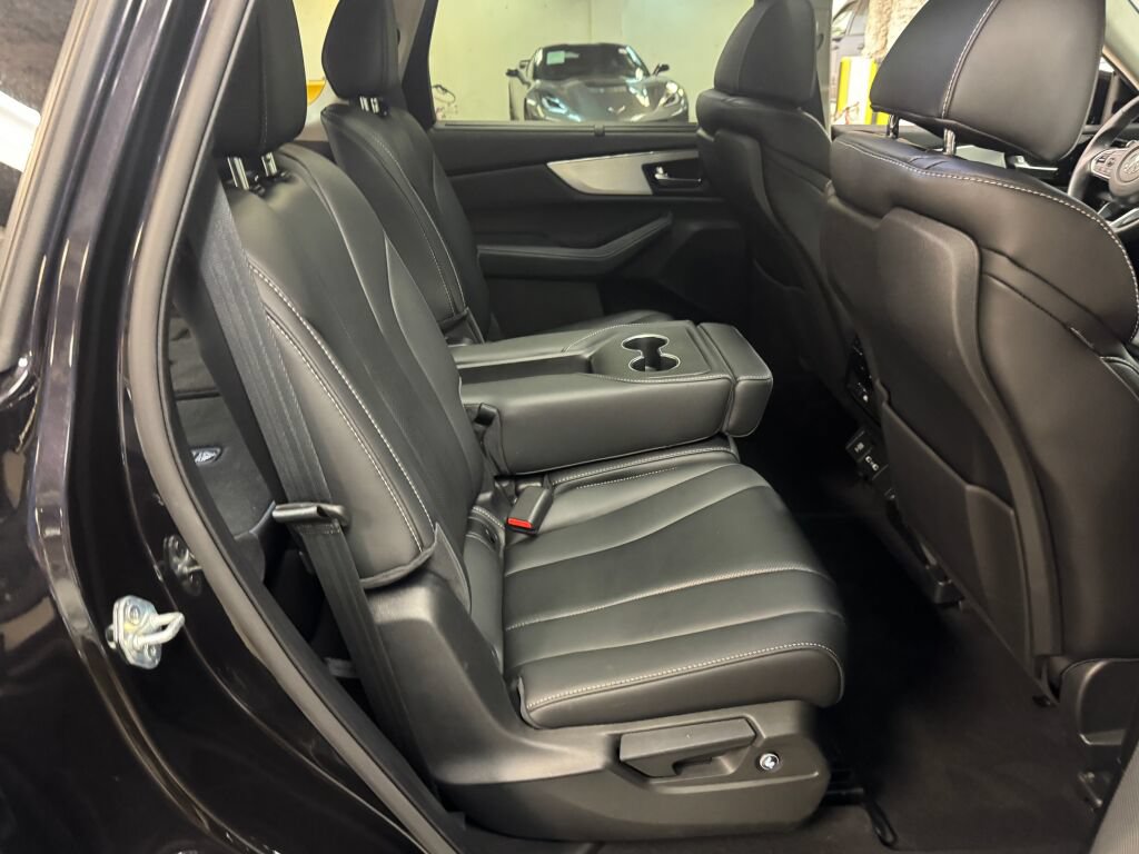 Certified 2024 Acura MDX w/ Technology Package AWD/4WD image 35