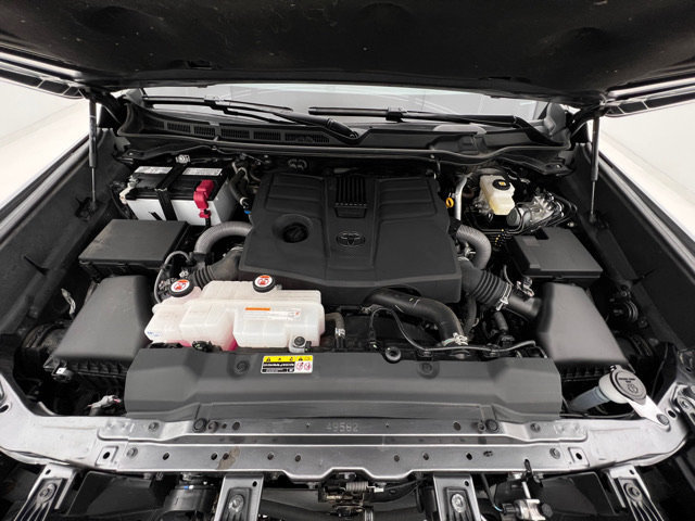 Used 2025 Toyota Tundra Limited AWD/4WD image 26