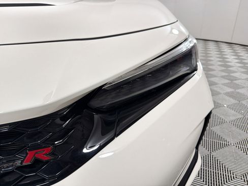 Certified 2024 Honda Civic Type R image 19