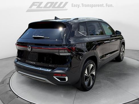 New 2026 Volkswagen Taos SE AWD/4WD image 7