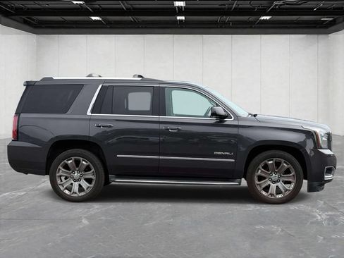 Used 2016 GMC Yukon Denali AWD/4WD image 4