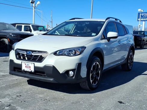 Certified 2023 Subaru Crosstrek 2.0i Premium image 3