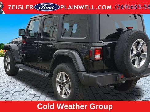 Used 2022 Jeep Wrangler Unlimited Sahara w/ Cold Weather Group AWD/4WD image 3