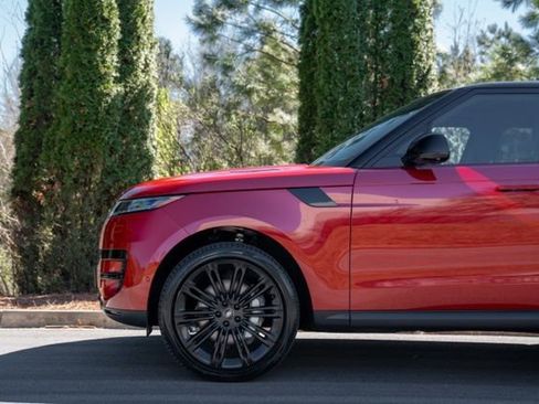 Used 2024 Land Rover Range Rover Sport SE image 10