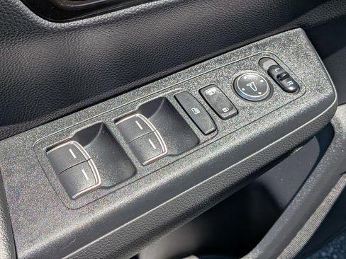 Used 2025 Honda CR-V EX-L image 14