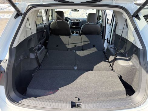 Used 2024 Volkswagen Tiguan Wolfsburg Edition image 37