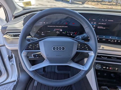 Used 2025 Audi Q5 Prestige AWD/4WD image 10