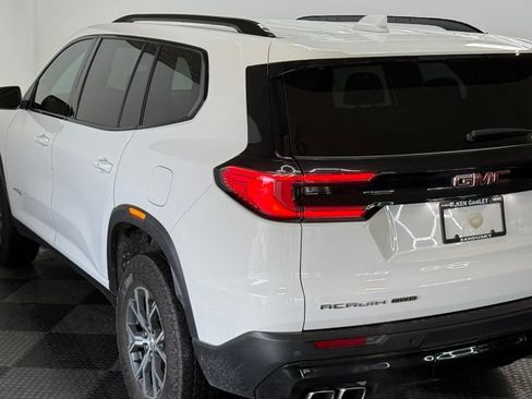 Used 2024 GMC Acadia AT4 w/ Luxury Package AWD/4WD image 9