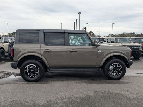 New 2025 Ford Bronco Outer Banks image 3