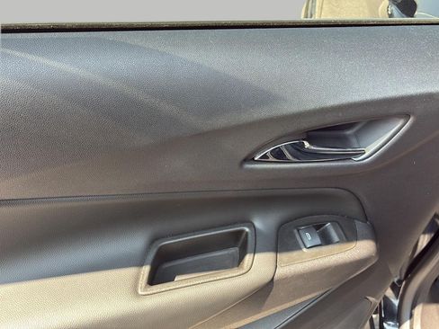 Used 2021 Chevrolet Equinox LT AWD/4WD image 19