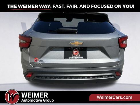 Used 2024 Chevrolet Trax LS w/ Driver Confidence Package FWD image 26
