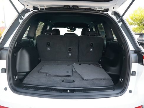 New 2026 Jeep Grand Cherokee Laredo RWD image 32