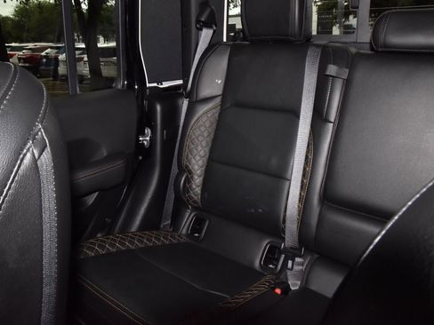 Used 2022 Jeep Gladiator Overland AWD/4WD image 15