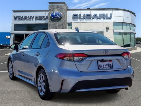 Used 2021 Toyota Corolla LE w/ Carpet Mat Package (TMS) image 4