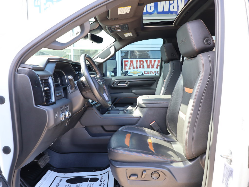 Used 2024 GMC Sierra 2500 AT4 w/ AT4 Premium Plus Package AWD/4WD image 15