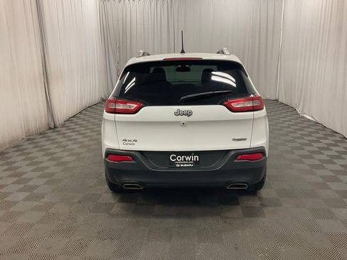 Used 2017 Jeep Cherokee Latitude w/ Cold Weather Group image 7