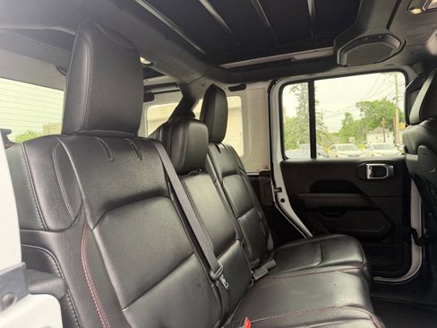 Used 2020 Jeep Wrangler Unlimited Rubicon AWD/4WD image 24