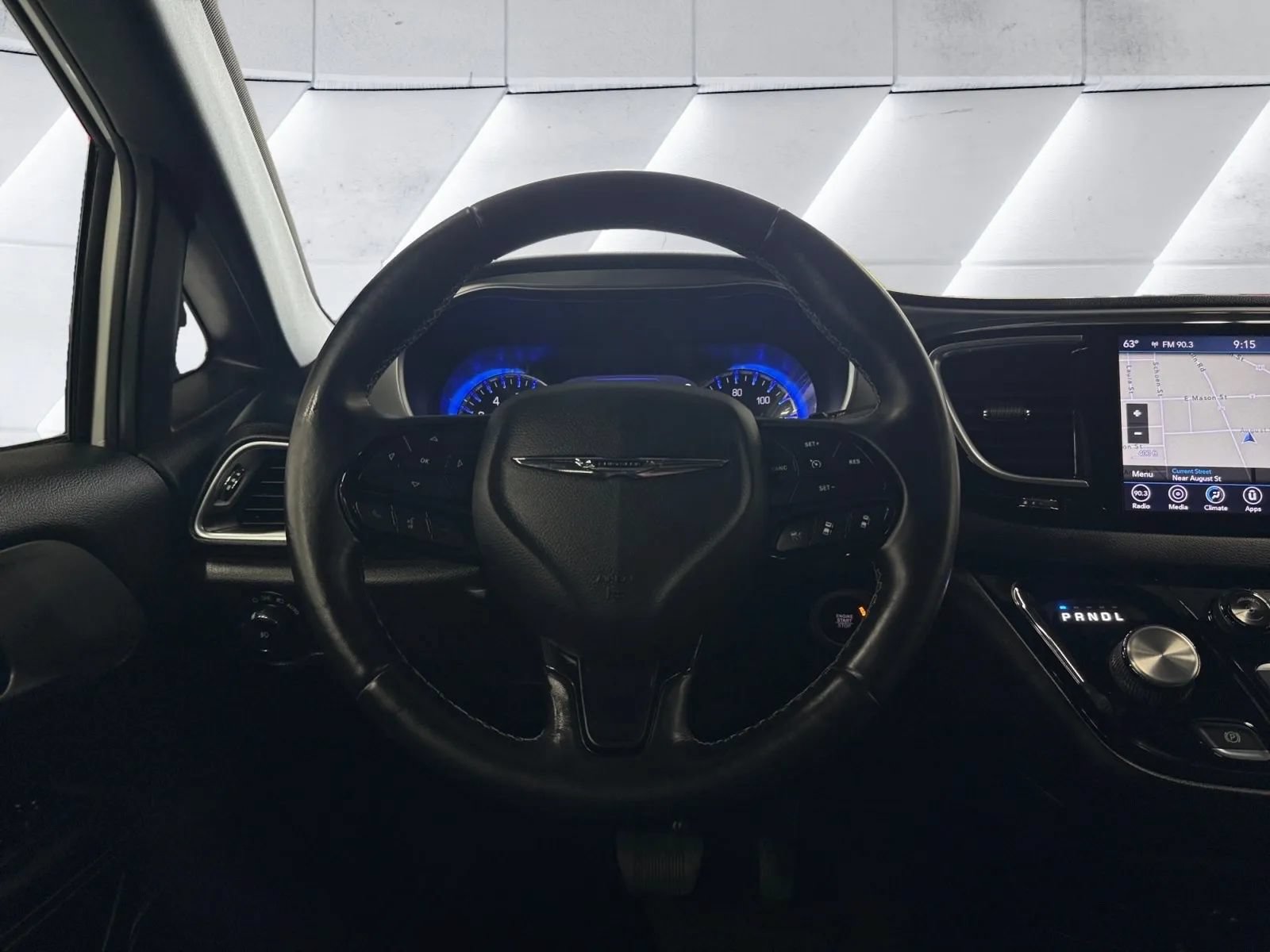 Used 2018 Chrysler Pacifica Touring-L Plus w/ Advanced Safetytec Group FWD image 26