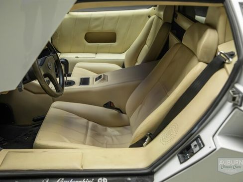 Used 1989 Lamborghini Countach Coupe RWD image 16