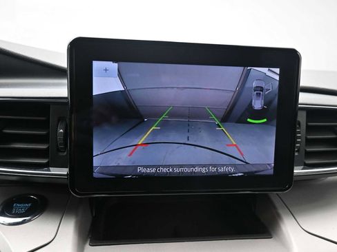 Used 2023 Ford Explorer XLT w/ Equipment Group 202A image 14