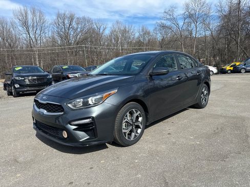 Used 2021 Kia Forte LXS FWD image 2