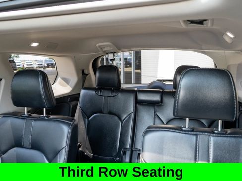 Used 2024 Honda Pilot Touring image 13