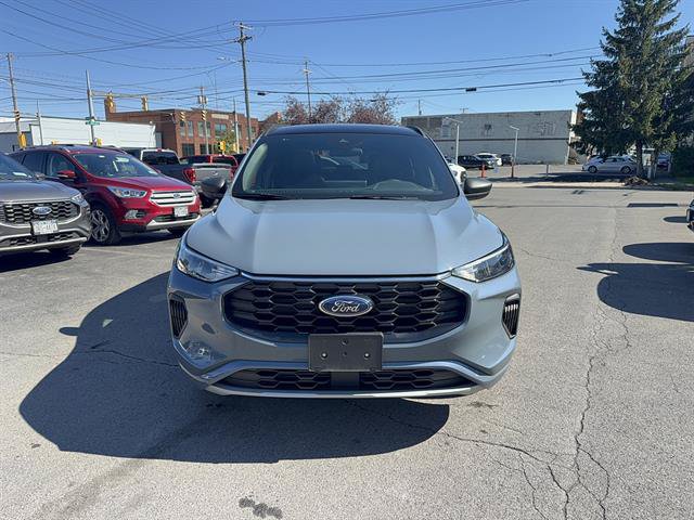 Used 2023 Ford Escape ST-Line w/ Tech Pack #1 AWD/4WD image 5