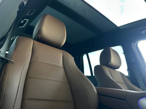 New 2026 Mercedes-Benz GLS 450 4MATIC image 32