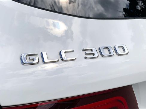 Certified 2022 Mercedes-Benz GLC 300 4MATIC w/ Premium Package Lite image 10