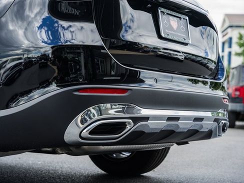 New 2025 Mercedes-Benz GLC 350e 4MATIC image 7