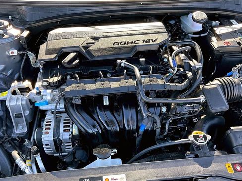 Used 2025 Hyundai Elantra SEL image 34