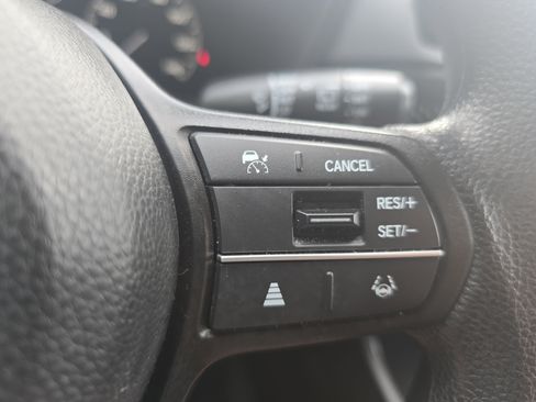 Used 2025 Honda CR-V LX image 17