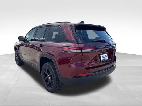 New 2025 Jeep Grand Cherokee Altitude RWD image 5