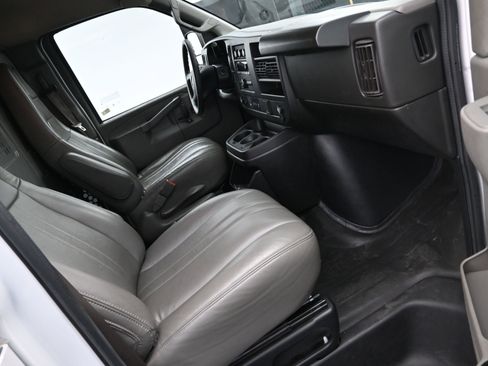 Used 2022 Chevrolet Express 2500 w/ Driver Convenience Package image 12
