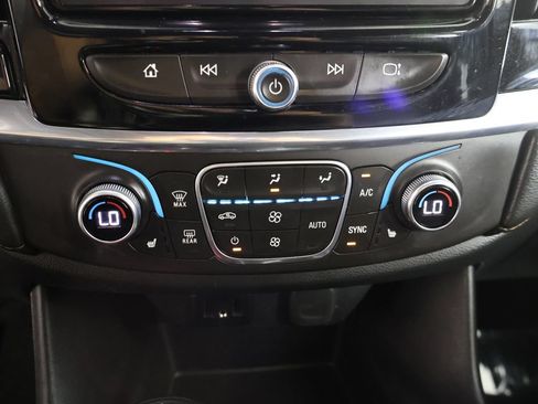 Used 2018 Chevrolet Traverse LT AWD/4WD image 49
