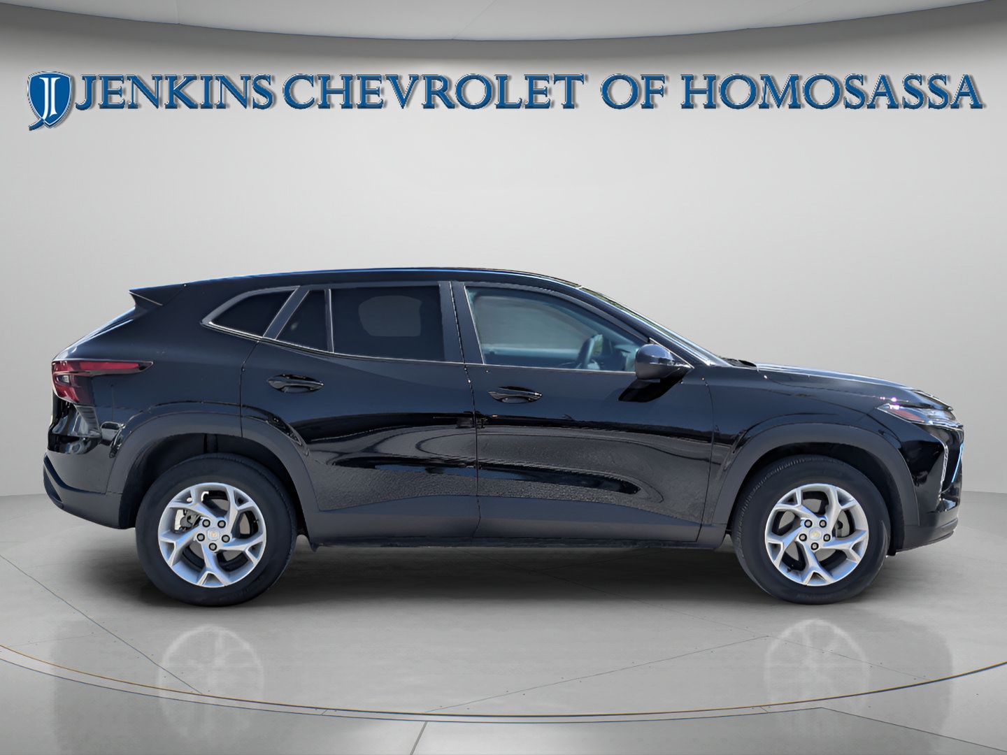 Used 2024 Chevrolet Trax LS w/ LS Convenience Package FWD image 3