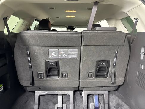 Used 2026 Kia Carnival FWD image 25