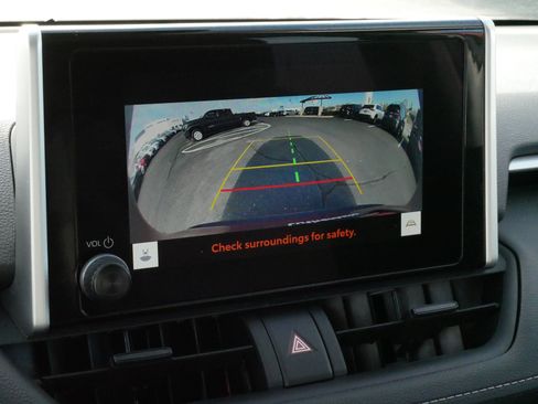 Certified 2025 Toyota RAV4 XLE AWD/4WD image 30