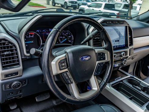 Used 2022 Ford F250 Lariat w/ Lariat Ultimate Package AWD/4WD image 16