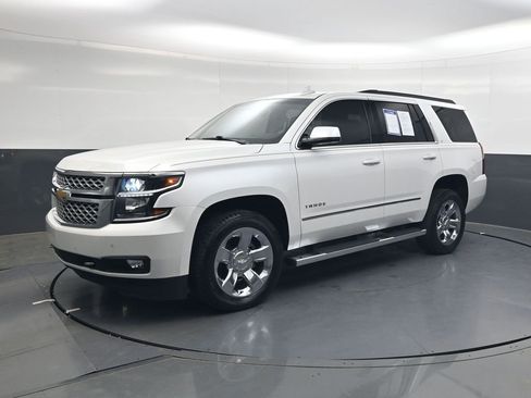 Used 2018 Chevrolet Tahoe LT w/ LT Signature Package AWD/4WD image 8