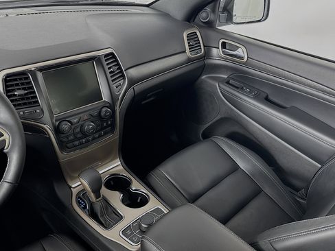 Used 2017 Jeep Grand Cherokee Limited AWD/4WD image 24