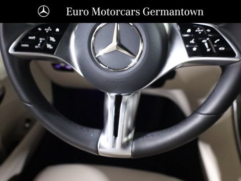 Used 2026 Mercedes-Benz GLC 300 4MATIC image 38