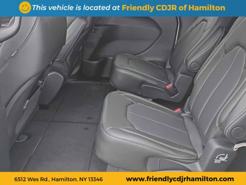 New 2026 Chrysler Pacifica Select image 12