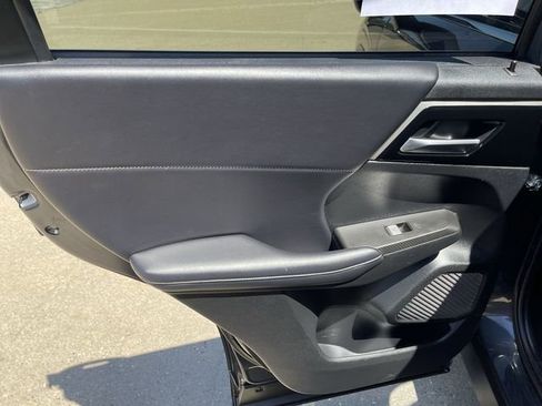 Used 2024 Mitsubishi Outlander SE FWD image 12