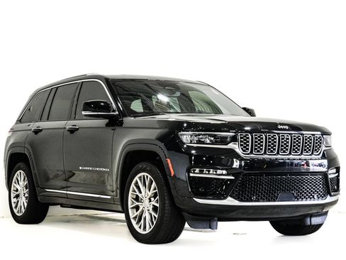 Used 2024 Jeep Grand Cherokee Summit w/ Luxury Tech Group V AWD/4WD image 1