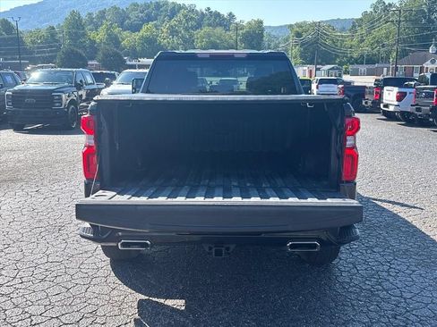 Used 2022 Chevrolet Silverado 1500 RST AWD/4WD image 7